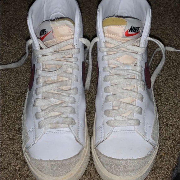 Team red Nike blazers- mens 7.5 womens 9 - Picture 2 of 2